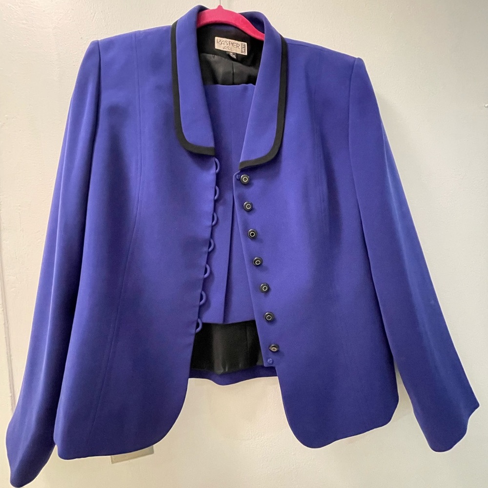 Kasper Skirts suit! Like new